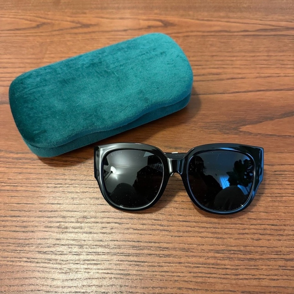 Brand New Gucci Square Sunglasses - Picture 7 of 8